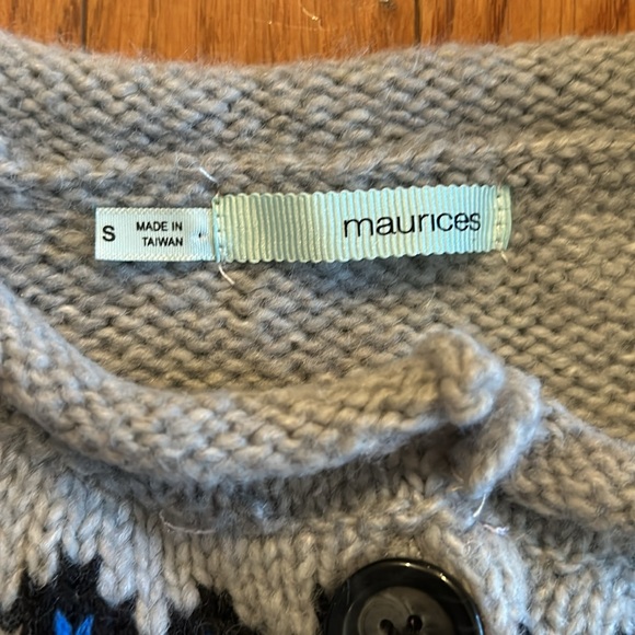 Fair isle sweater cardigan. Sz small. Acrylic/wool blend. Grey button front - Picture 4 of 6